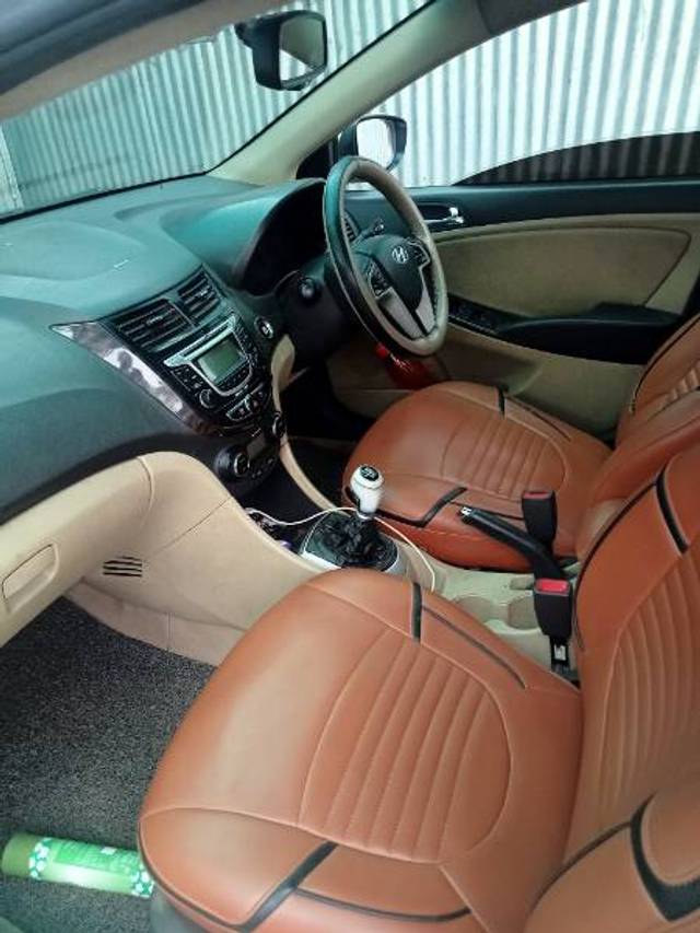 https://images10.gaadi.com/usedgaadi-sellcar/UsedCar/d06517d8-1ccb-4e1d-9fa9-109ddcf39ec4/3837e575-6f62-42ac-983d-c2b678a6e3ed.jpg?imwidth=6402