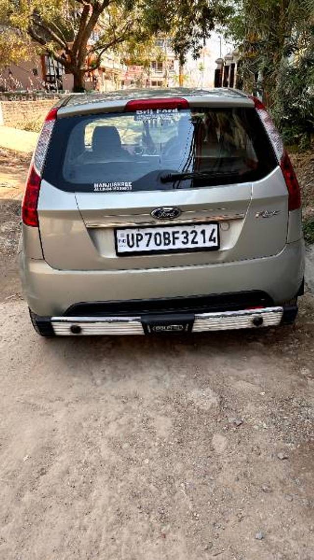 https://images10.gaadi.com/usedgaadi-sellcar/UsedCar/d08d7ade-1bc3-40e0-88f2-a2aa7a211f72/cd2c862b-fcd2-46c2-958c-edbb0a7d5a2e.jpg?imwidth=6401