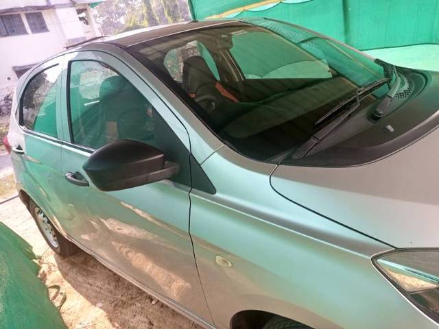 https://images10.gaadi.com/usedgaadi-sellcar/UsedCar/d0e0e51a-9c16-44bd-a745-484106cfa9c0/b98a028f-f4a1-422c-9e3e-b344070764af.jpg?imwidth=6401