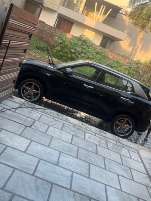 https://images10.gaadi.com/usedgaadi-sellcar/UsedCar/d11214f9-67ea-4ef0-aee3-e9831c304897/1f28c7dc-128f-48d3-bd90-82adf5516895.jpg?imwidth=6400