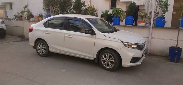 https://images10.gaadi.com/usedgaadi-sellcar/UsedCar/d11f0f65-e282-4cc8-802b-2daf0d4add32/88afbbfb-ad19-41d9-b370-fbcd1b809566.jpg?imwidth=6400