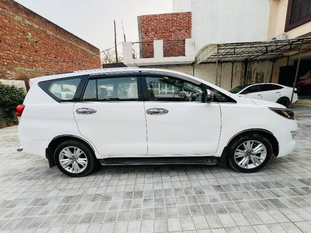 https://images10.gaadi.com/usedgaadi-sellcar/UsedCar/d12e7419-52ac-4540-aa91-e9899ec266e9/522b3626-950c-48ad-8fc5-940130607bf7.jpeg?imwidth=6401