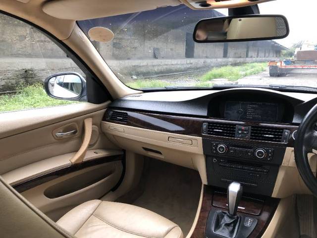 https://images10.gaadi.com/usedgaadi-sellcar/UsedCar/d163d3f1-9d0f-4199-a74d-f14a018a6de7/542a0c45-adc3-4af2-babd-7531984420fe.jpg?imwidth=6402