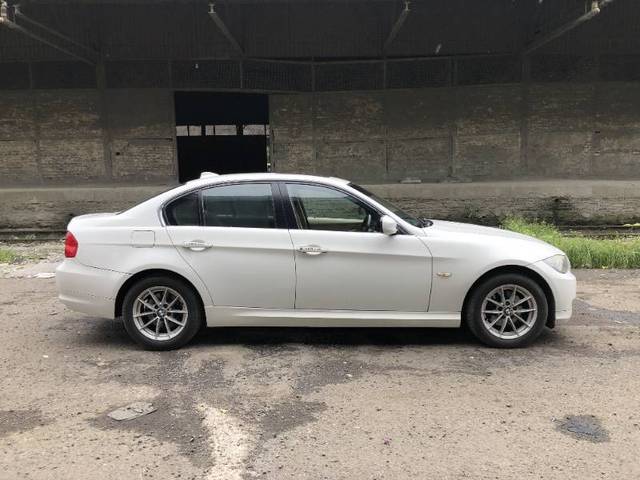 https://images10.gaadi.com/usedgaadi-sellcar/UsedCar/d163d3f1-9d0f-4199-a74d-f14a018a6de7/dfe29ef0-f45c-4d33-85e8-eeab147a2e97.jpg?imwidth=6400
