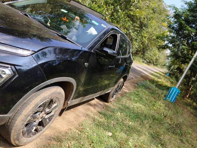 https://images10.gaadi.com/usedgaadi-sellcar/UsedCar/d17a317c-3612-4897-9058-a05e4f210089/5a51283d-705b-49fa-a1f5-2d31db78f3ba.jpg?imwidth=6401