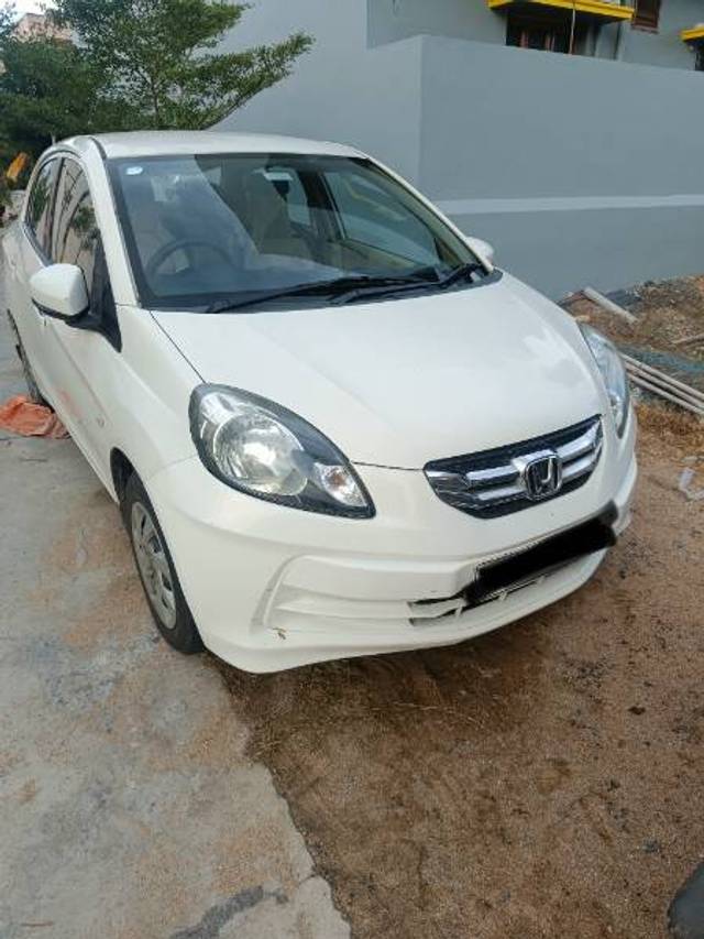 https://images10.gaadi.com/usedgaadi-sellcar/UsedCar/d1959ed1-b4ef-4865-a1d6-bf758799cf12/86e67f25-288c-48fc-88bd-ed82f540ab14.jpg?imwidth=6400