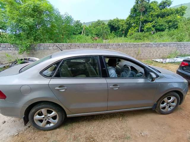 https://images10.gaadi.com/usedgaadi-sellcar/UsedCar/d1c76813-de7c-4b0b-bc44-44a878068f7a/b23a4d7a-4cea-4f67-bc2a-1a82237bd239.jpg?imwidth=6402