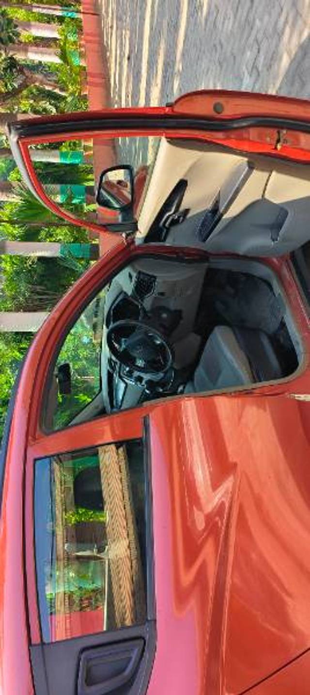 https://images10.gaadi.com/usedgaadi-sellcar/UsedCar/d1fd9bac-7836-4f91-98a8-312d938d99ff/50b06c53-f90d-4b9d-a79c-c1786127b65f.jpg?imwidth=6401