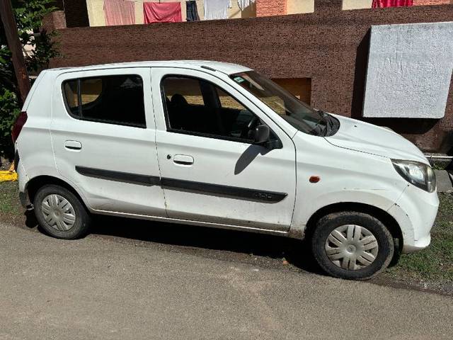 https://images10.gaadi.com/usedgaadi-sellcar/UsedCar/d2353120-23fa-48f3-bdba-3d3a7a5dee12/d837afda-1fab-4050-9ffc-4ae19ef1f8e7.jpg?imwidth=6400