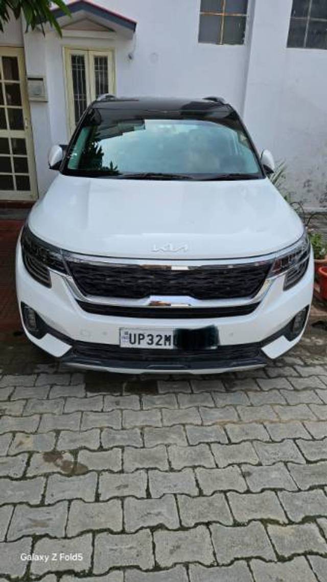 https://images10.gaadi.com/usedgaadi-sellcar/UsedCar/d27cf555-592d-4dc8-b298-f0d97cbaa59d/0cba4b72-1642-4350-93e6-1280bfa2036f.jpg?imwidth=6400