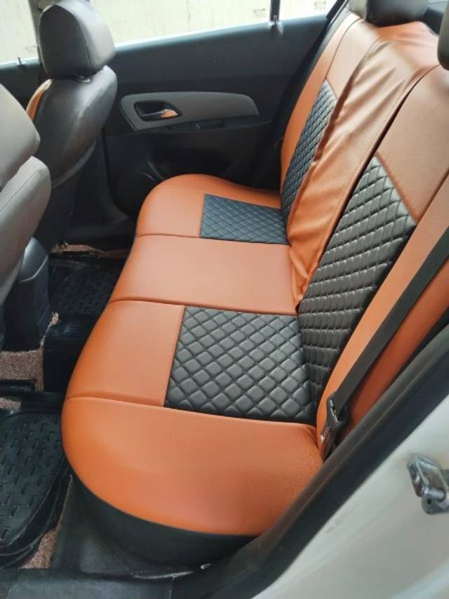 https://images10.gaadi.com/usedgaadi-sellcar/UsedCar/d2d436a8-b626-4d85-bba5-c314038b1d43/77d86b6e-88ff-4095-95ab-95753e317257.jpeg?imwidth=6401