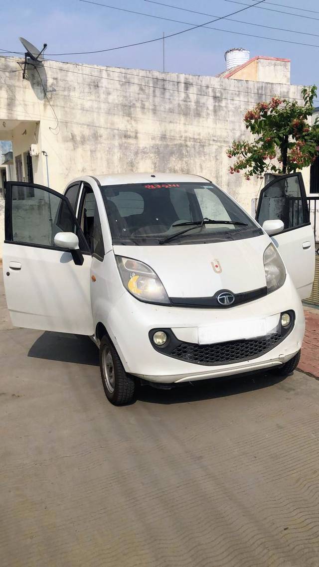 https://images10.gaadi.com/usedgaadi-sellcar/UsedCar/d2dd5912-98c6-4629-85f4-08613437b5e3/c5199ad5-eefe-4738-b3f8-87fc0be6a1d0.jpg?imwidth=6400