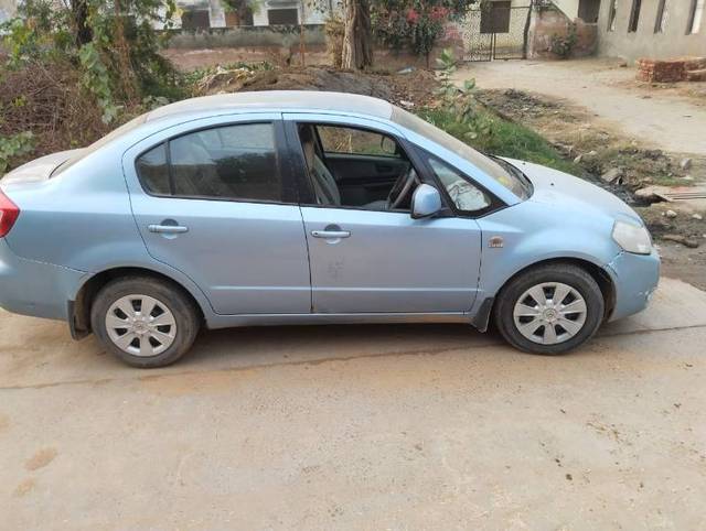 https://images10.gaadi.com/usedgaadi-sellcar/UsedCar/d3432515-8b3e-4345-b5f0-d44c76e0a394/38b4593f-4b1a-4e1d-920f-c9f0d61cf17e.jpg?imwidth=6401