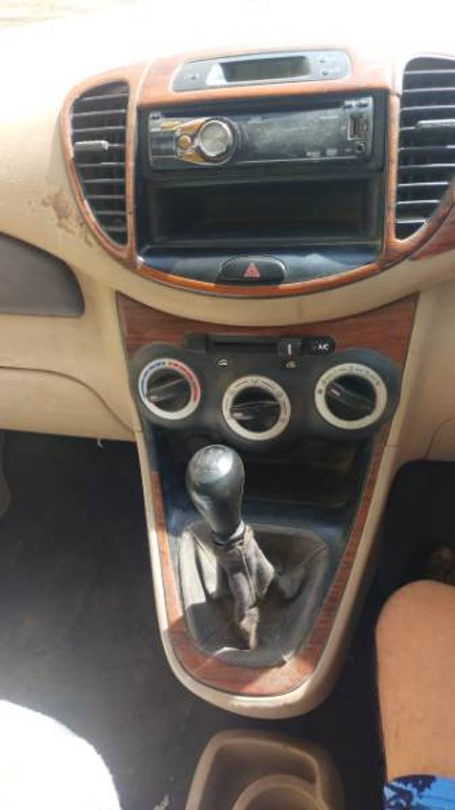 https://images10.gaadi.com/usedgaadi-sellcar/UsedCar/d344d810-9d70-41c0-bdf9-dd922c590554/e13f24d3-d404-4021-816f-2a770b81ca08.jpg?imwidth=6402