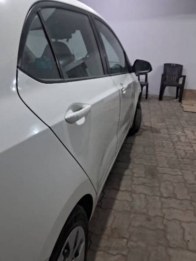 https://images10.gaadi.com/usedgaadi-sellcar/UsedCar/d359f817-8561-4303-85ef-7f512c729565/b127c658-078a-41ba-a886-fe34fa00c6b4.jpg?imwidth=6401