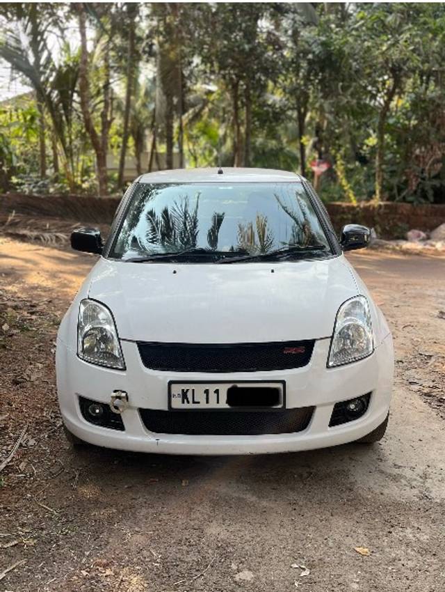 https://images10.gaadi.com/usedgaadi-sellcar/UsedCar/d385d555-ebcf-4af9-af58-298b7c941566/9f1d419f-8608-4053-bd17-6b4a5eb9e0ad.jpeg?imwidth=6400