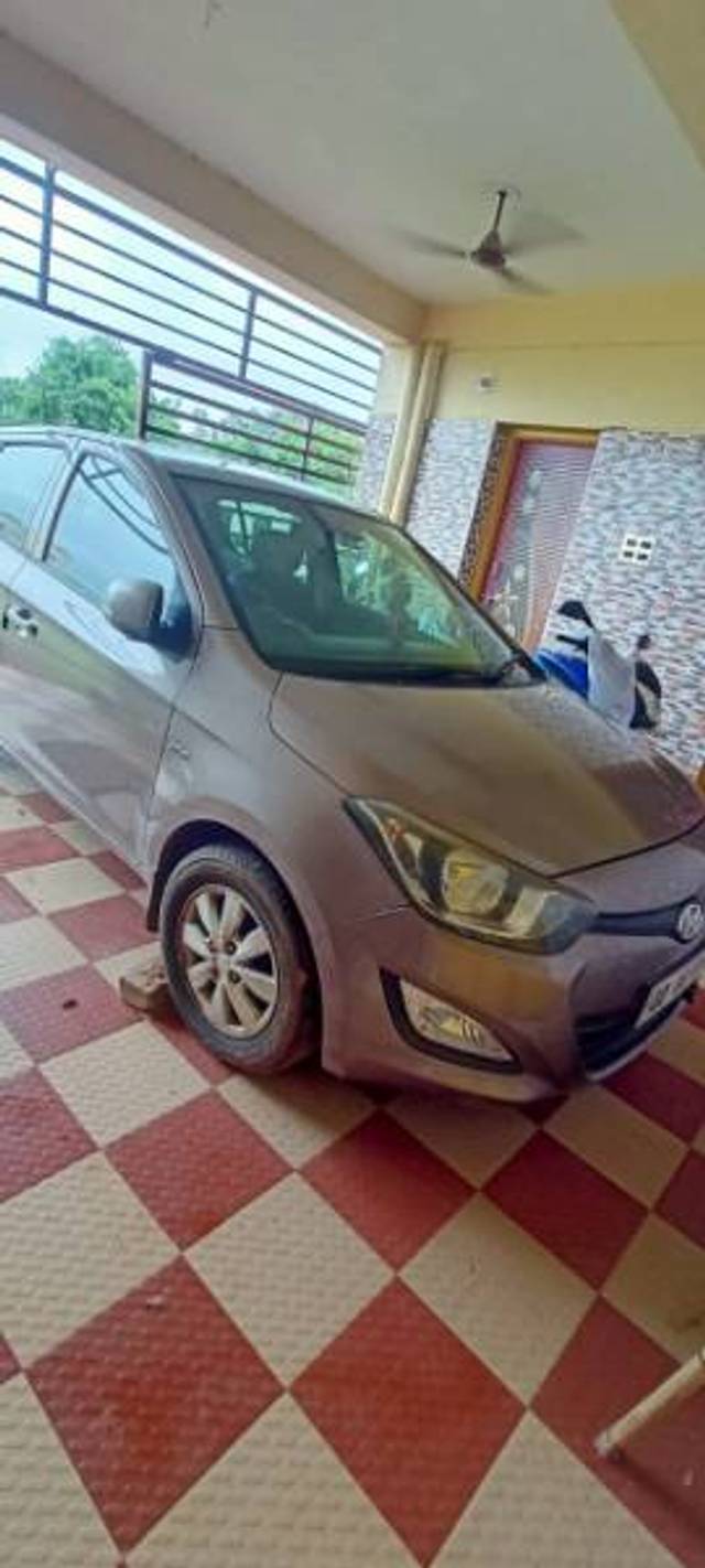 https://images10.gaadi.com/usedgaadi-sellcar/UsedCar/d397eeca-d4ae-45bf-b491-8b14d98b6dad/becbb003-cc83-491d-b36e-184d64579441.jpg?imwidth=6401