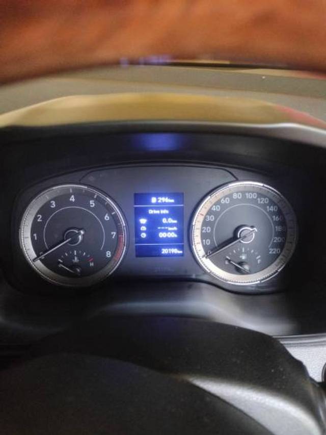 https://images10.gaadi.com/usedgaadi-sellcar/UsedCar/d3c7740d-759f-4f7b-ad2a-cb99fc28eea6/712abc60-c0cc-457b-9ac6-7df3967921bc.jpg?imwidth=6401