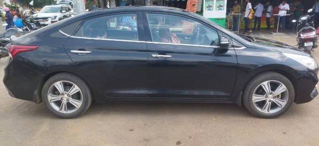 https://images10.gaadi.com/usedgaadi-sellcar/UsedCar/d3ca05b1-13da-4458-826a-7e923d069535/dcc3e1e0-6d72-4124-af89-7a423b4d9d98.jpg?imwidth=6402