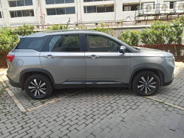 https://images10.gaadi.com/usedgaadi-sellcar/UsedCar/d3f6f09a-40fb-4a29-84ef-b4bf3aad1fa2/482ed637-90c2-4976-8b65-01412ac9afbf.jpeg?imwidth=6401