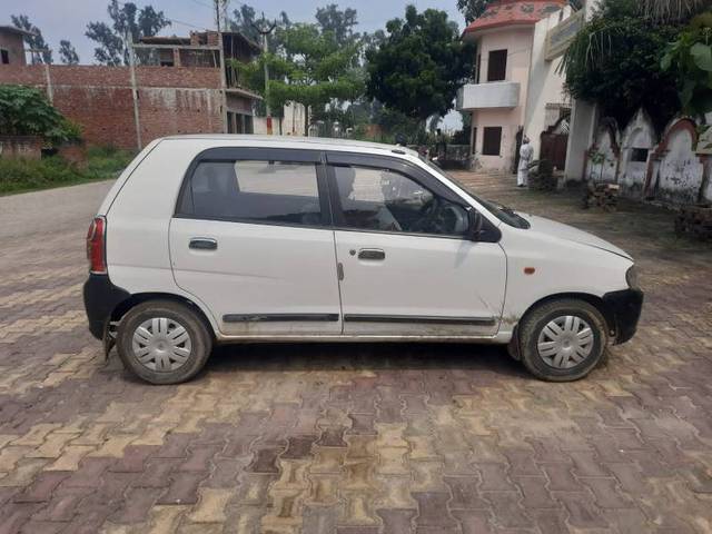 https://images10.gaadi.com/usedgaadi-sellcar/UsedCar/d41d319f-fbec-46f1-a30f-219be8f5a330/c3d0df5f-3da5-4b63-b2d5-482f139219fa.jpg?imwidth=6401