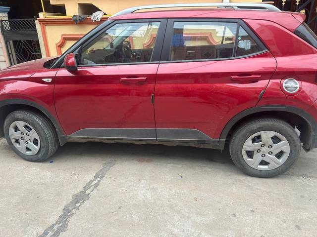 https://images10.gaadi.com/usedgaadi-sellcar/UsedCar/d448cc6b-4810-4654-b7fb-30b454691ba2/27a239fc-c925-4551-bc51-22c4308a1df5.jpeg?imwidth=6402