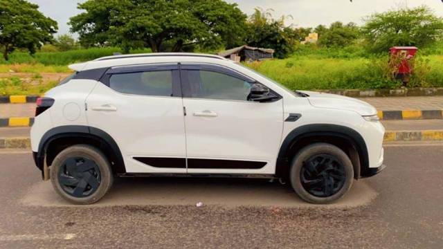 https://images10.gaadi.com/usedgaadi-sellcar/UsedCar/d465170a-5429-4a23-a684-7190ec1ac0d3/654532ea-2ec4-4c2d-ae2d-a331a8b16217.jpg?imwidth=6401