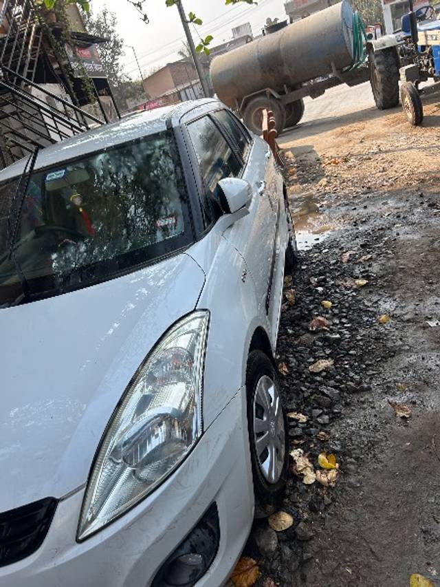 https://images10.gaadi.com/usedgaadi-sellcar/UsedCar/d4c32e16-8371-4bfe-9c96-401d7f58be27/7c48784e-090d-4bf3-82e2-b2ab0aca25e6.jpeg?imwidth=6400