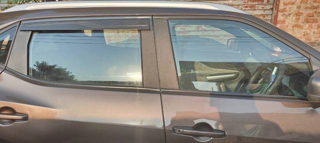https://images10.gaadi.com/usedgaadi-sellcar/UsedCar/d4cfbc59-61d5-4eed-a851-f38f4f3f75ff/052b52e2-bb81-4015-9014-e8c6fe001b23.jpg?imwidth=6401
