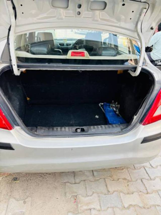 https://images10.gaadi.com/usedgaadi-sellcar/UsedCar/d4d12010-a3c8-4492-bae1-14e8b779f0e8/63c35121-e292-48b7-b815-adc0c1e5a989.jpeg?imwidth=6402