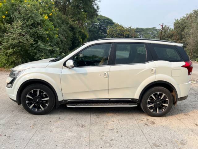 https://images10.gaadi.com/usedgaadi-sellcar/UsedCar/d4d73035-3b5f-465c-876b-0cef2fac1e76/164b47f3-1e48-4748-a2d5-59e03b57d42c.jpeg?imwidth=6402