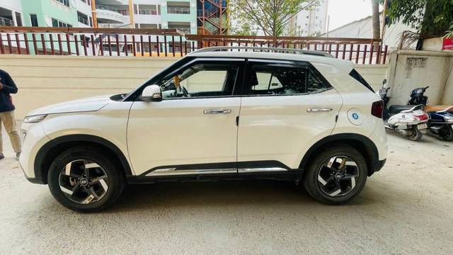 https://images10.gaadi.com/usedgaadi-sellcar/UsedCar/d50195b4a/23c8de14-5583-4c4e-a823-b3443143f877.jpg?imwidth=6402
