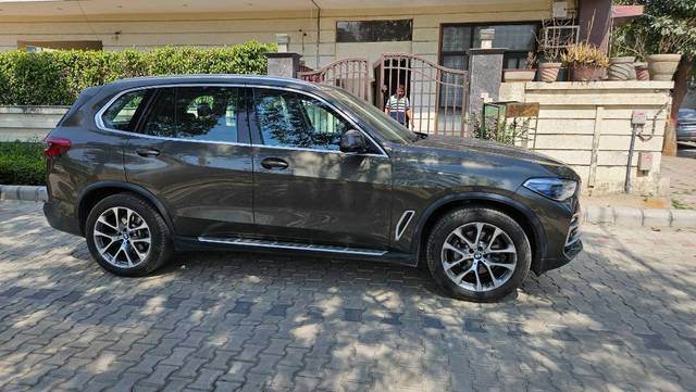 https://images10.gaadi.com/usedgaadi-sellcar/UsedCar/d502c553a/26f3d287-7bd2-44c1-acd5-28e00bf1e6ac.jpg?imwidth=6401