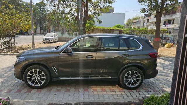 https://images10.gaadi.com/usedgaadi-sellcar/UsedCar/d502c553a/473952e8-3d30-44a9-8b76-0263cd738aed.jpg?imwidth=6402
