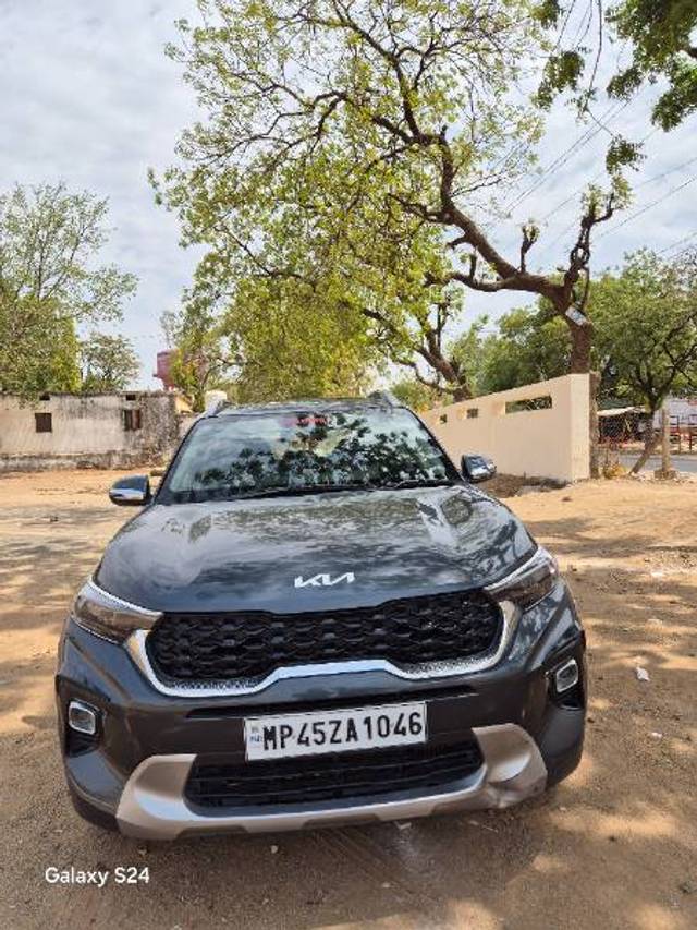 https://images10.gaadi.com/usedgaadi-sellcar/UsedCar/d502c633a/44abe63a-3368-4f1e-9a0d-ea4e2a9e95ed.jpg?imwidth=6400