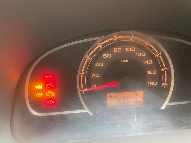 https://images10.gaadi.com/usedgaadi-sellcar/UsedCar/d503959aa/7d782e28-ba2f-4f40-b450-d438caa36123.jpeg?imwidth=6402