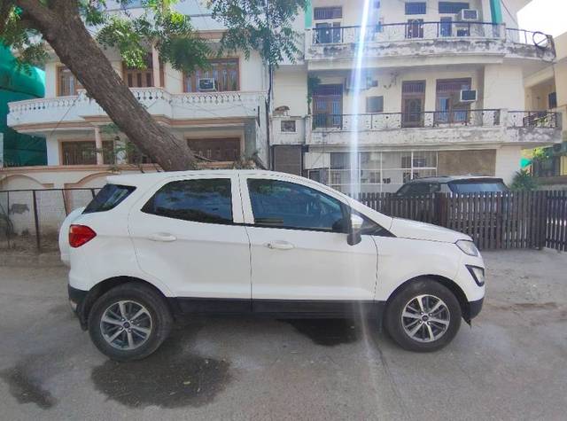 https://images10.gaadi.com/usedgaadi-sellcar/UsedCar/d505a4eaa/d8fb8843-3c6c-48de-b4f3-7e2afd384ad0.jpg?imwidth=6400