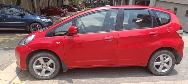 https://images10.gaadi.com/usedgaadi-sellcar/UsedCar/d50659c6a/b6cb2428-162e-4687-9983-d4fdc117194c.jpeg?imwidth=6401
