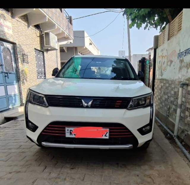 https://images10.gaadi.com/usedgaadi-sellcar/UsedCar/d507a6faa/b9be0698-7d86-42f3-9667-0ce1f426afaa.jpg?imwidth=6400