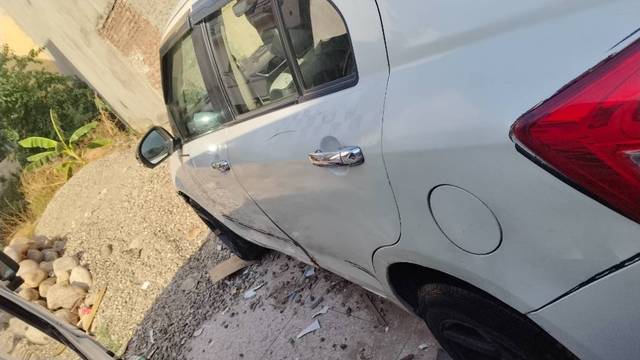 https://images10.gaadi.com/usedgaadi-sellcar/UsedCar/d509395fa/dee71b59-2cac-4430-8d04-bd3637f96cf5.jpg?imwidth=6401