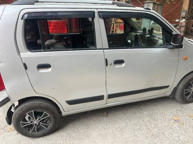 https://images10.gaadi.com/usedgaadi-sellcar/UsedCar/d50b5aafa/08468d09-df4e-4645-bbcd-bcdcfeb4c0a7.jpeg?imwidth=6401