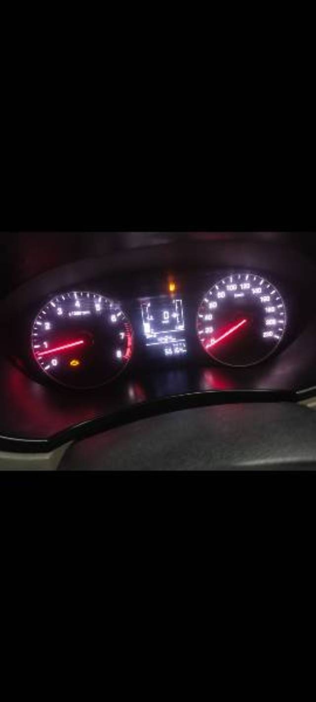 https://images10.gaadi.com/usedgaadi-sellcar/UsedCar/d50c55fca/3a988679-7b0d-4891-ae62-661c4fe88b0a.jpg?imwidth=6402