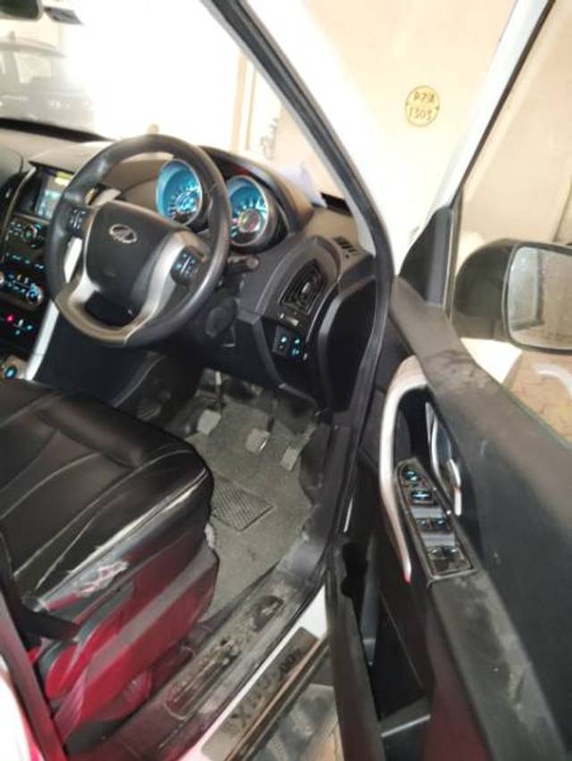 https://images10.gaadi.com/usedgaadi-sellcar/UsedCar/d50c88cea/190cd747-8bda-48b9-8adb-39a23483f495.jpg?imwidth=6402