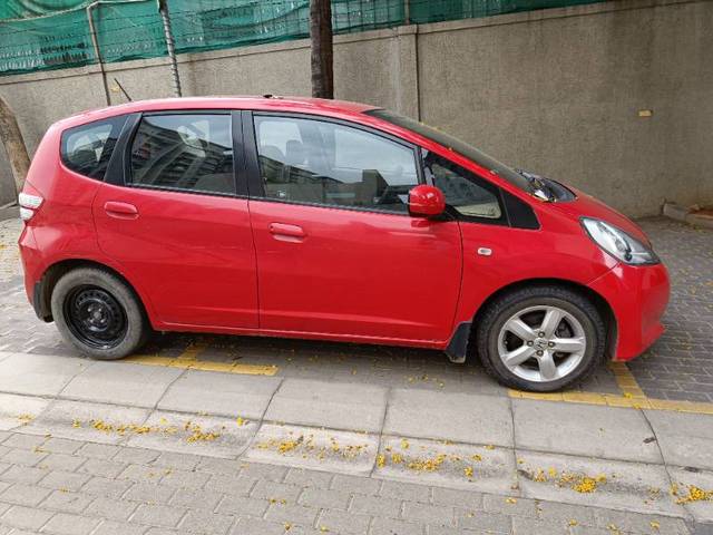 https://images10.gaadi.com/usedgaadi-sellcar/UsedCar/d50ca723a/bdc8ed39-e2ab-476c-8576-df694bc106f8.jpg?imwidth=6400