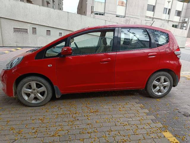 https://images10.gaadi.com/usedgaadi-sellcar/UsedCar/d50ca723a/cab21bb0-43c0-401e-94b5-1961f282f425.jpg?imwidth=6401