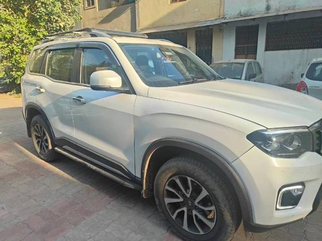 https://images10.gaadi.com/usedgaadi-sellcar/UsedCar/d50e3030a/1eb52443-a145-4567-9dda-e1d26d656f19.jpg?imwidth=6402