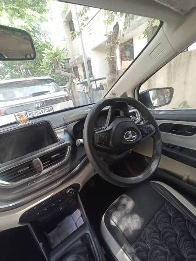 https://images10.gaadi.com/usedgaadi-sellcar/UsedCar/d50e73a3a/a9279bca-3953-4461-b56c-001936419dd2.jpg?imwidth=6402