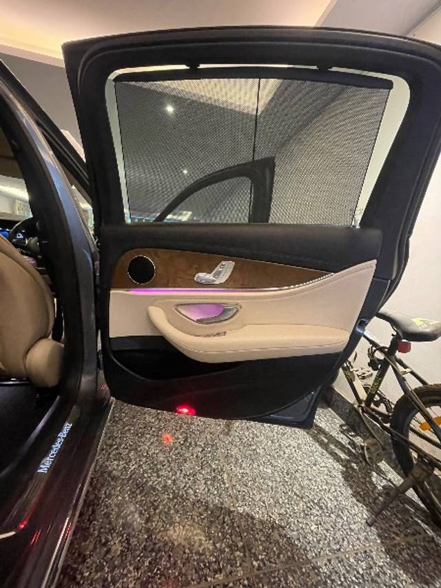 https://images10.gaadi.com/usedgaadi-sellcar/UsedCar/d50fba62a/1609ce95-9173-4dc2-8bf9-cf8ab7a9da13.jpeg?imwidth=6401