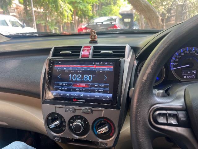 https://images10.gaadi.com/usedgaadi-sellcar/UsedCar/d510d524a/4028d1b1-3485-4e44-af51-3561385a9fc4.jpeg?imwidth=6401