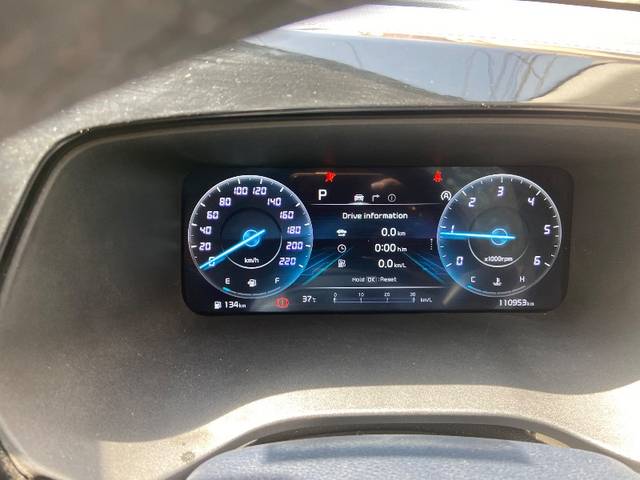 https://images10.gaadi.com/usedgaadi-sellcar/UsedCar/d5114d37a/75dd4960-060d-4a87-9774-f8049c334674.jpeg?imwidth=6402